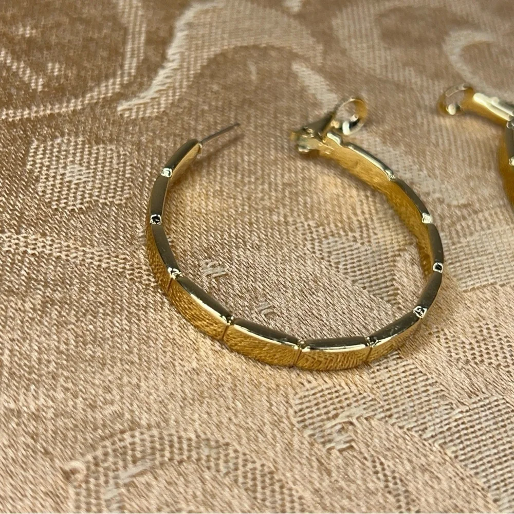 GOLD HOOP EARRINGS CLASSIC ELEGANT BAMBOO TEXTURED